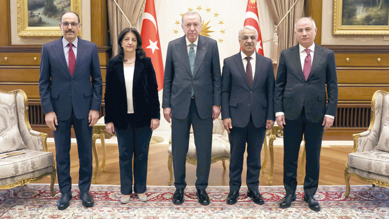 Depremzedelere 2 yıl ödemesiz faizsiz konut