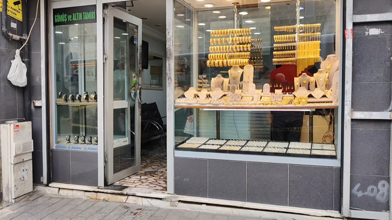 Eyüpsultanda kuyumcuya soygun girişimi