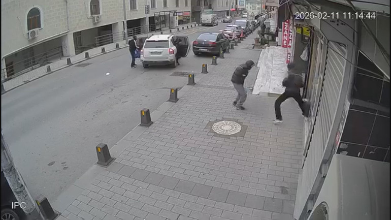 Eyüpsultanda kuyumcuya soygun girişimi