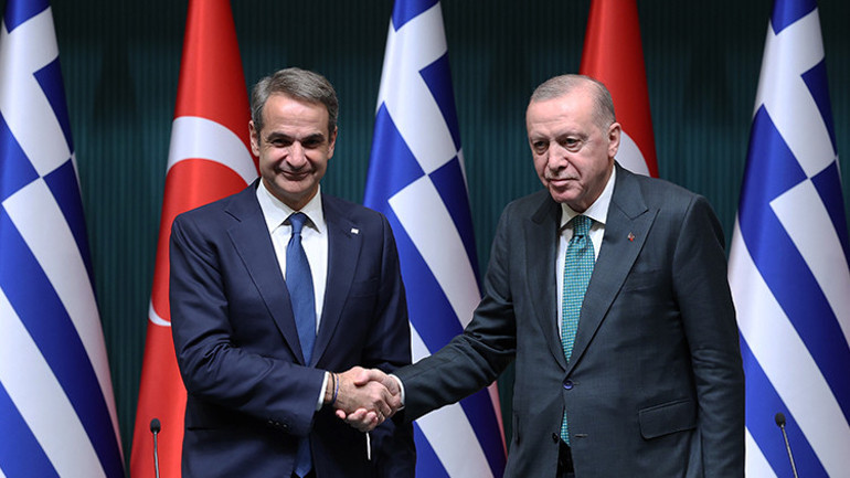  Yunan basını, tesbih ve albüm detaylarını yazdı