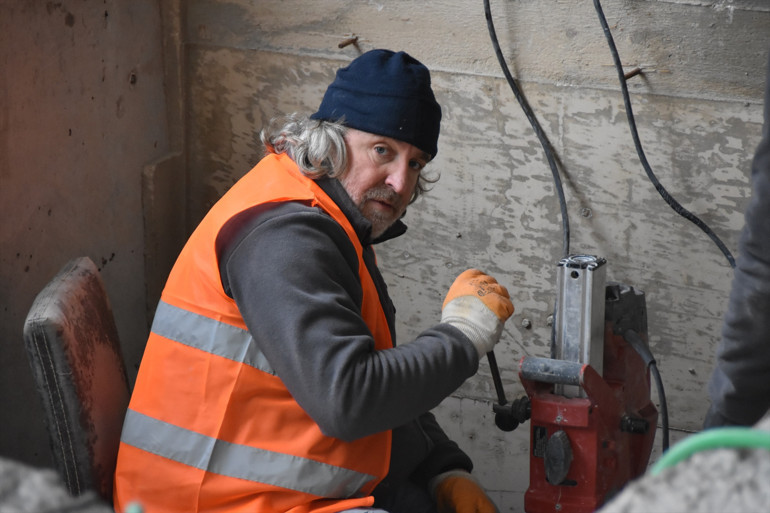 Sıvılaşan bina zemininde ilk kez uygulandı Zemin kayaya yakın bir form haline geliyor