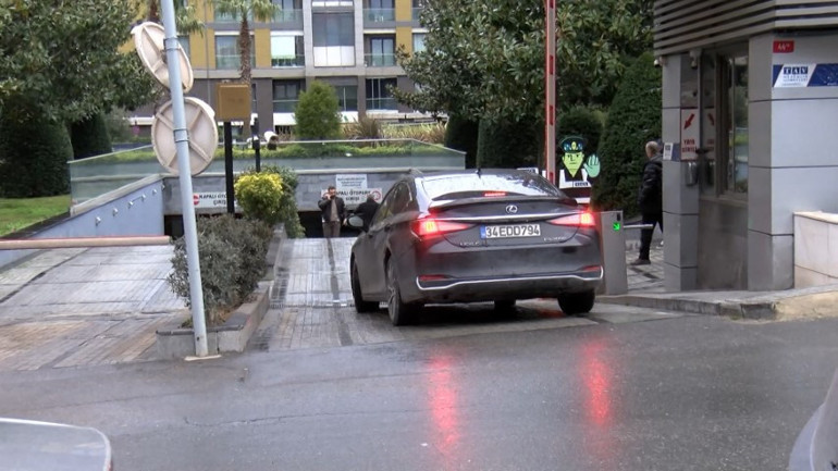 İstanbuldaki sitenin otoparkından çuvalların içindeki 30 milyon dolar çalındı