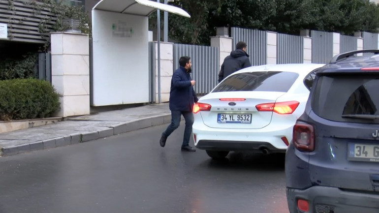 İstanbuldaki sitenin otoparkından çuvalların içindeki 30 milyon dolar çalındı