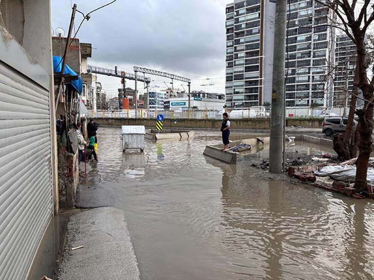 Meteoroloji saat verdi: Çok kuvvetli sağanak ve fırtına bekleniyor Sel, rüzgar, hortum, tipi, heyelan, kar uyarısı...