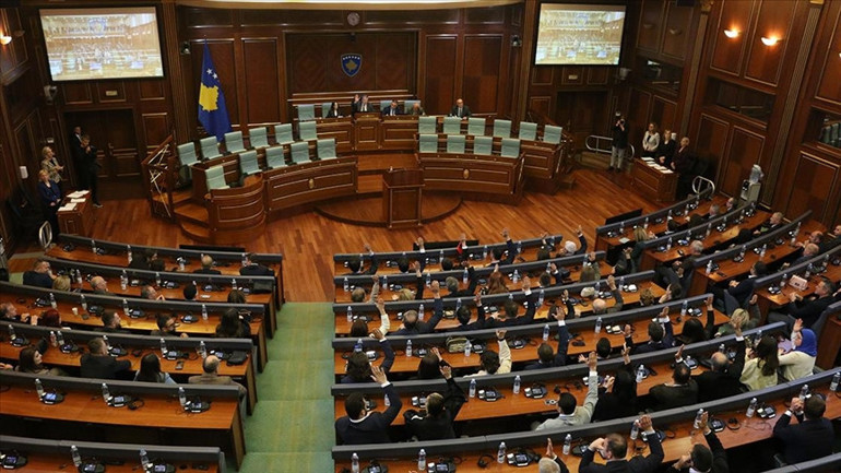  Başbakan Kurtiye Türk yardımcı