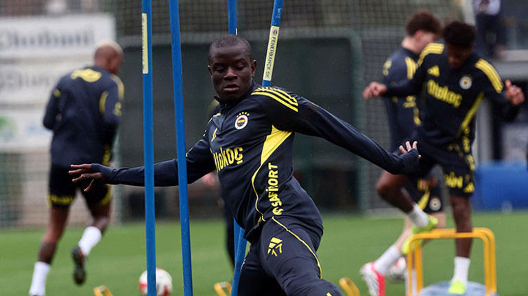 Fenerbahçede müjde Trabzonspor maçı öncesi geri döndü