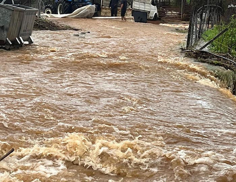 Meteoroloji saat verdi: Çok kuvvetli sağanak ve fırtına bekleniyor Sel, rüzgar, hortum, tipi, heyelan, kar uyarısı...