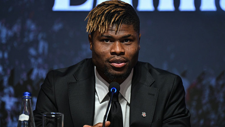 Beşiktaşın yeni transferleri imza töreninde konuştu: Gelişim zor oldu ama...