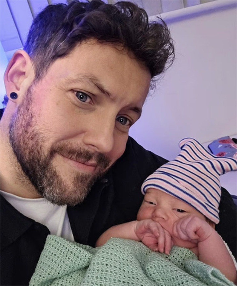  Anne oldum sayın seyirciler