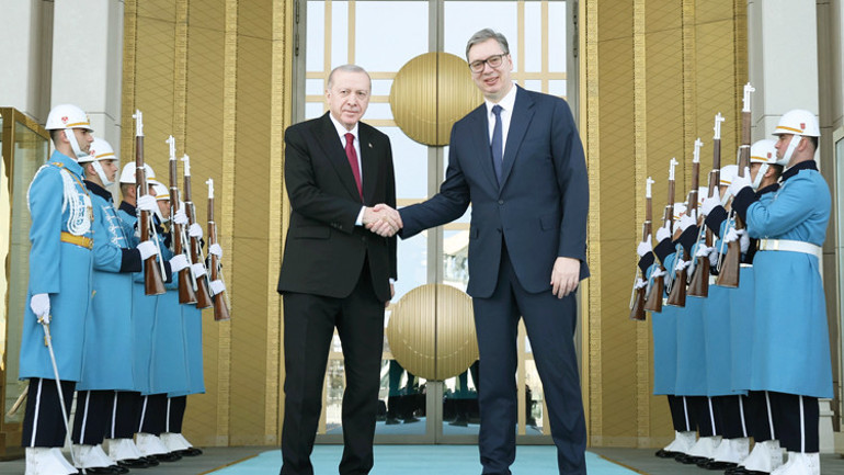 Erdoğan: Kriz çözümünde anahtar ülkeyiz