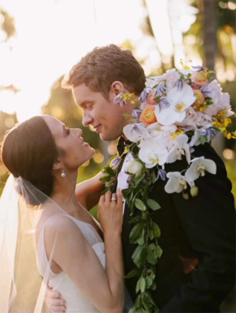  Çocukken birleşen küçücük elleri bir daha hiç ayrılmadı