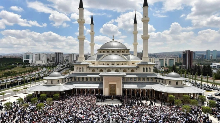 Külliyeden canlı: Bir Ramazan Akşamı