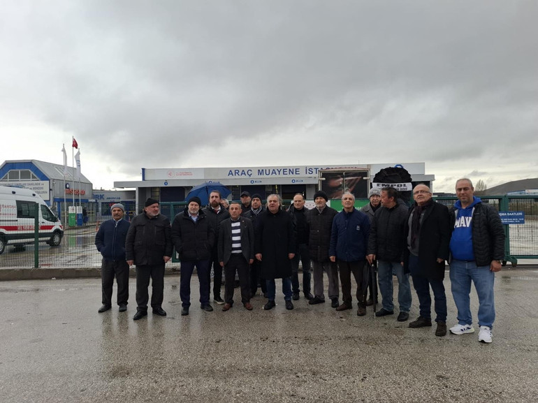 Siyah çelenk bıraktılar