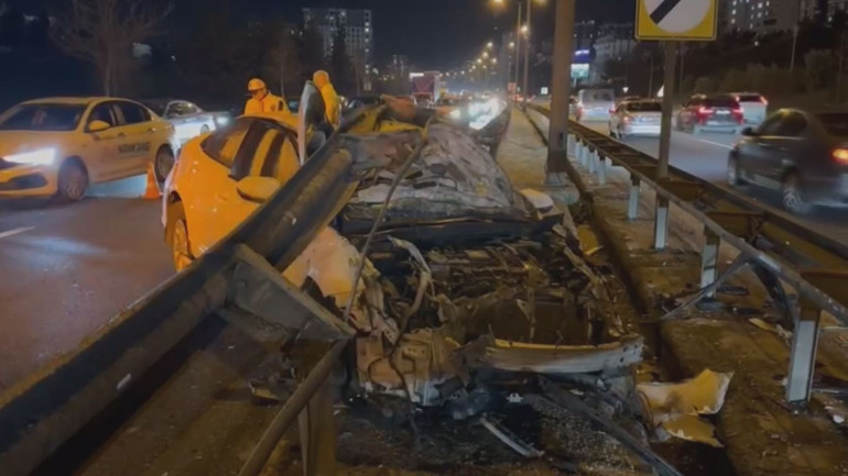 Ataşehirde makas attığı iddia edilen sürücü kazaya neden oldu