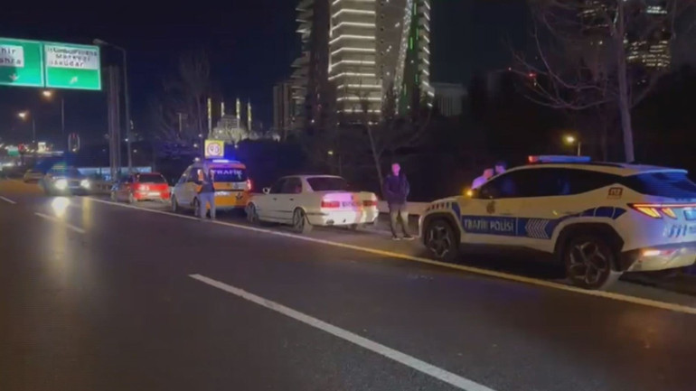 Ataşehirde makas attığı iddia edilen sürücü kazaya neden oldu