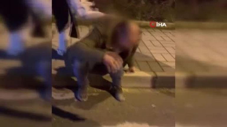 Gizli çekim iddiası gerginliğe neden oldu: Genç kadından tekmeli tepki