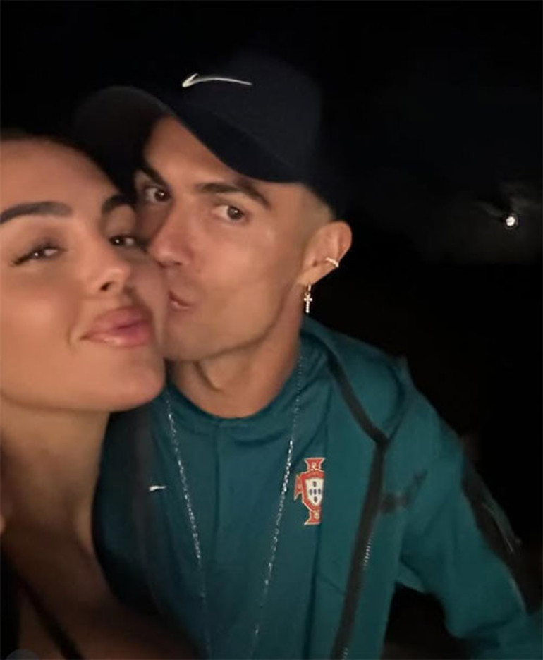 Mağazaya giren zengin adam hayatını değiştirdi... Aşık olunca hayalleri gerçekleşti... Buraya ev demek büyük haksızlık