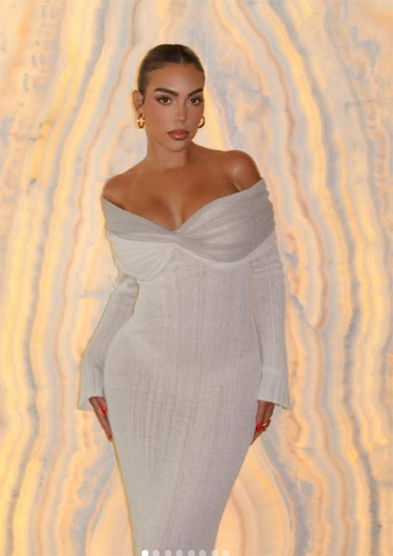 Mağazaya giren zengin adam hayatını değiştirdi... Aşık olunca hayalleri gerçekleşti... Buraya ev demek büyük haksızlık