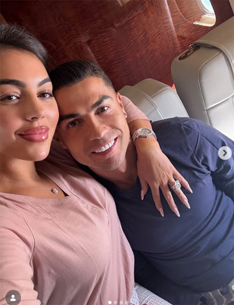 Mağazaya giren zengin adam hayatını değiştirdi... Aşık olunca hayalleri gerçekleşti... Buraya ev demek büyük haksızlık