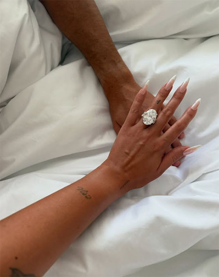 Mağazaya giren zengin adam hayatını değiştirdi... Aşık olunca hayalleri gerçekleşti... Buraya ev demek büyük haksızlık