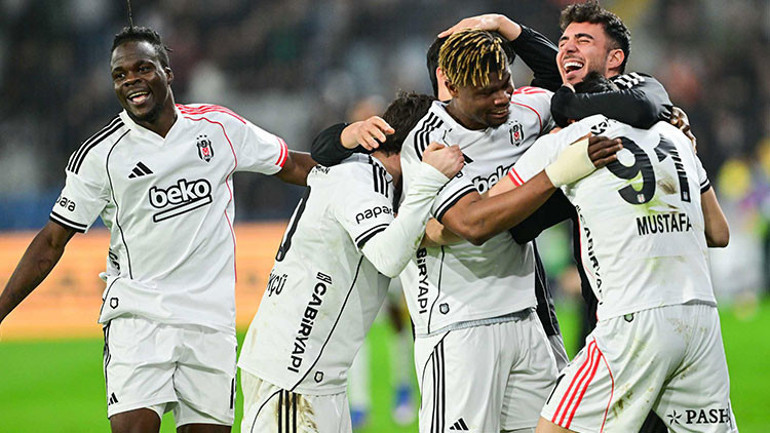  Böyle oynarsa kim ne diyebilir Saçma sapan hatalarla dolu maç