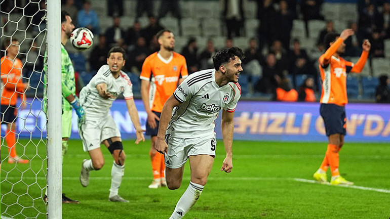  Böyle oynarsa kim ne diyebilir Saçma sapan hatalarla dolu maç