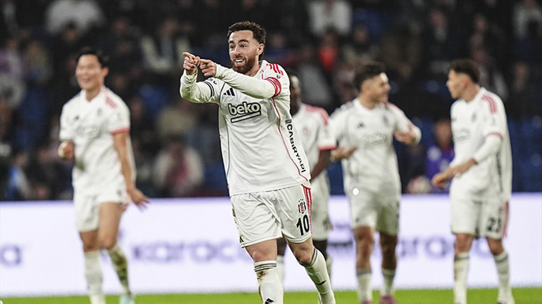 Beşiktaşın galibiyeti sonrası Nihat Kahveciden yıldız isme övgüler Kalite olarak bu lige fazlasın