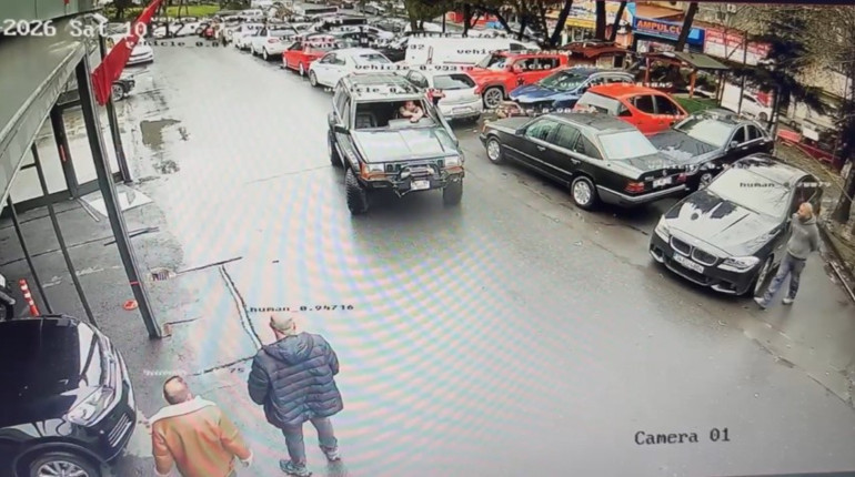  Aldatıyorsa beni aldatıyor