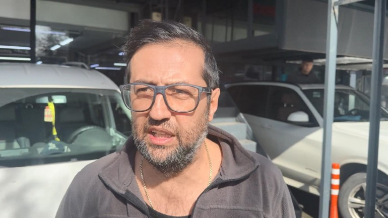  Aldatıyorsa beni aldatıyor