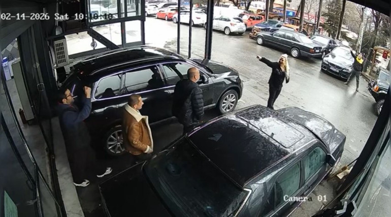  Aldatıyorsa beni aldatıyor