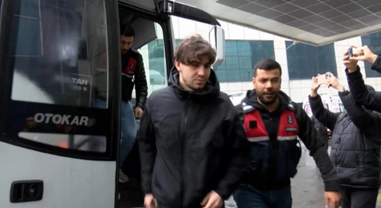 Aralarında Reynmen ve Çakal da var... İstanbuldaki uyuşturucu soruşturmasında 4 şüphelinin daha uyuşturucu testi pozitif çıktı