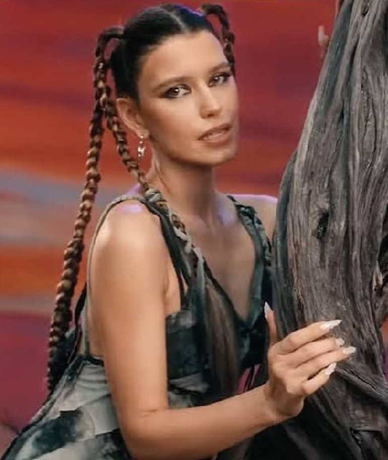 Beren Saat’in kafa karışıklığı