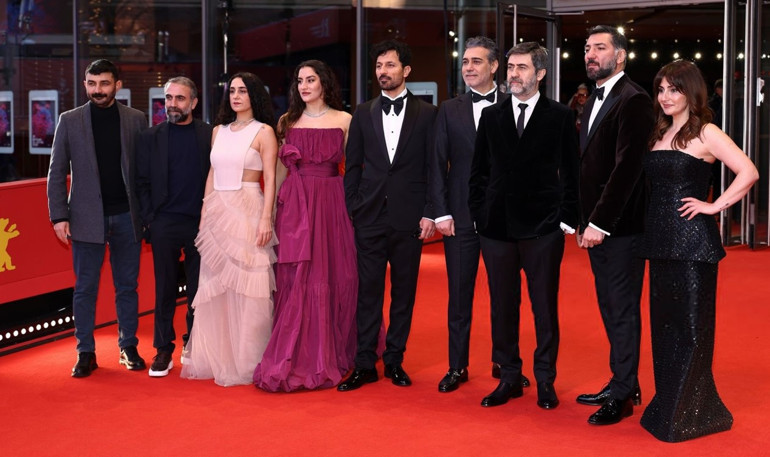 Yönetmen Emin Alper uyarıya aldırış etmedi Festivalde soykırım çıkışı...