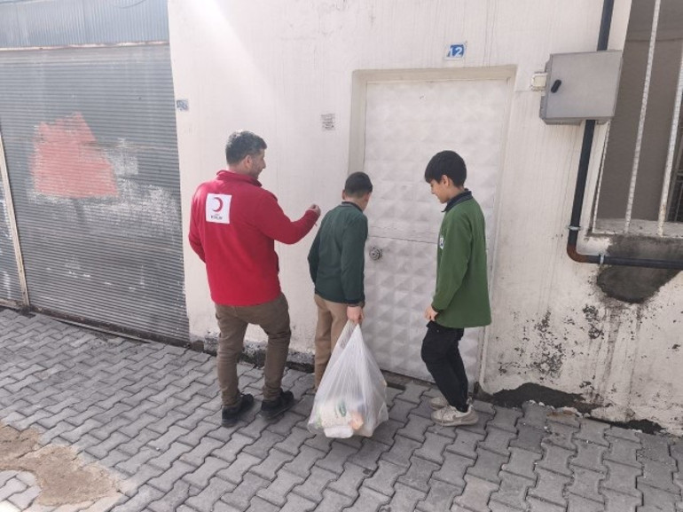 Ramazan ayı öncesinde ortaokul öğrencilerinden alkışlanacak hareket