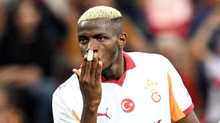 Victor Osimhen, Napoliden ayrılış ve Galatasaraya transfer sürecinde yaşananları ilk kez anlattı: Bana köpek muamelesi yaptılar Irkçı hakaretlere uğradım