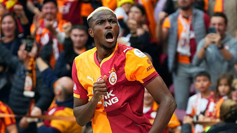 Victor Osimhen, Napoliden ayrılış ve Galatasaraya transfer sürecinde yaşananları ilk kez anlattı: Bana köpek muamelesi yaptılar Irkçı hakaretlere uğradım