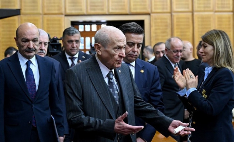 MHP lideri Bahçeliden sert tepki: Yemin töreninde olan siyasi eşkıyalık, haddinizi bilin