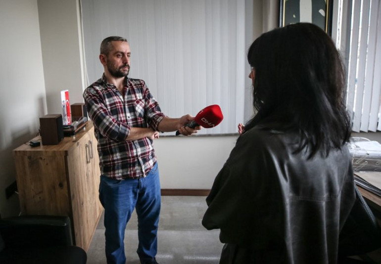 Genç kızın başı beladan kurtulmuyor: Kimlik bilgileri ile adeta ikinci bir hayatı yaşadılar | Son suçlama ile bir kez daha yıkıldı