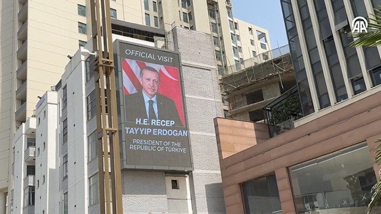 Cumhurbaşkanı Erdoğan Etiyopyaya gitti | Bilboardlara fotoğrafını koydular