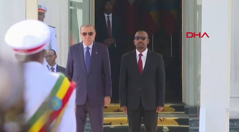 Cumhurbaşkanı Erdoğan Etiyopyaya gitti | Bilboardlara fotoğrafını koydular