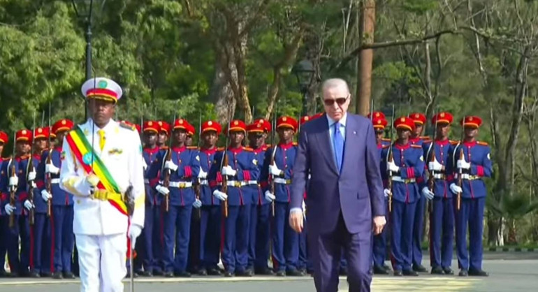 Cumhurbaşkanı Erdoğan Etiyopyaya gitti | Bilboardlara fotoğrafını koydular