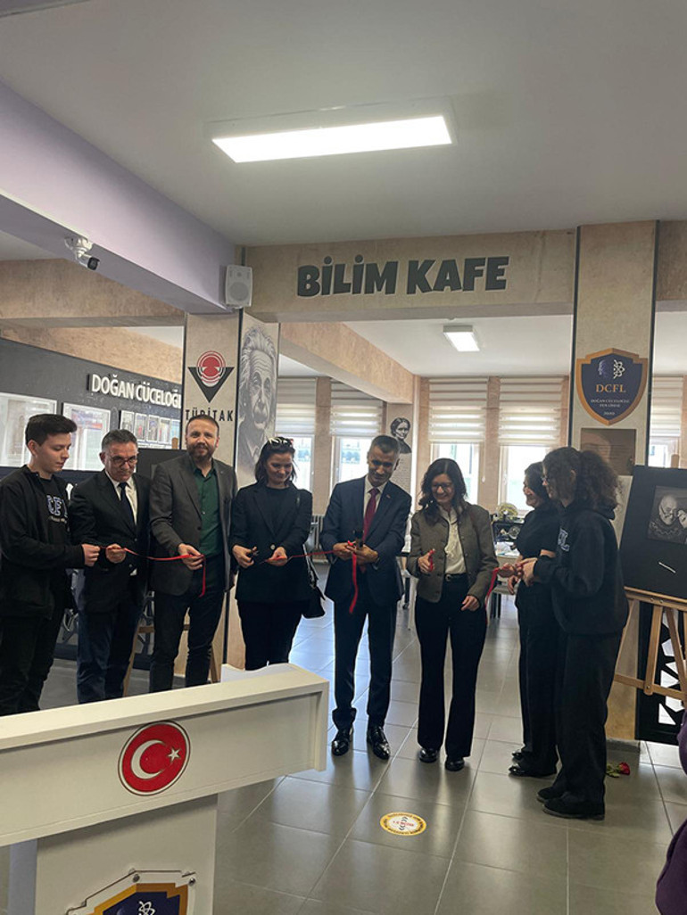 Doğan Cüceloğlu, ölümünün 5’inci yılında adını taşıyan lisede anıldı