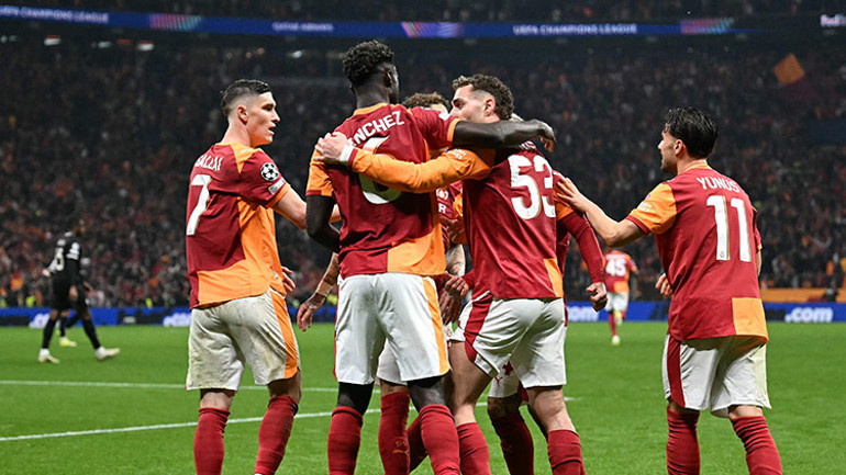 Galatasarayın tarihi Juventus zaferi sonrasında övgü yağdı: Galatasaray maçı rakibini ezerek kazandı Tarihe tanıklık ettik, Zoru, kolay gösterdiler