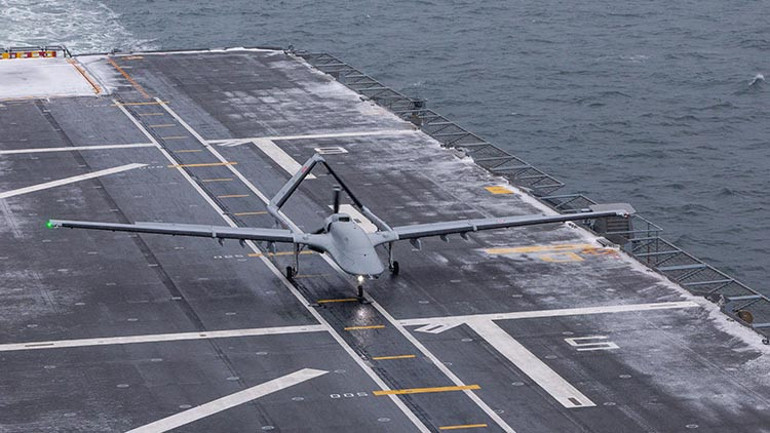  Zorlu hava koşullarında kusursuz gösteri