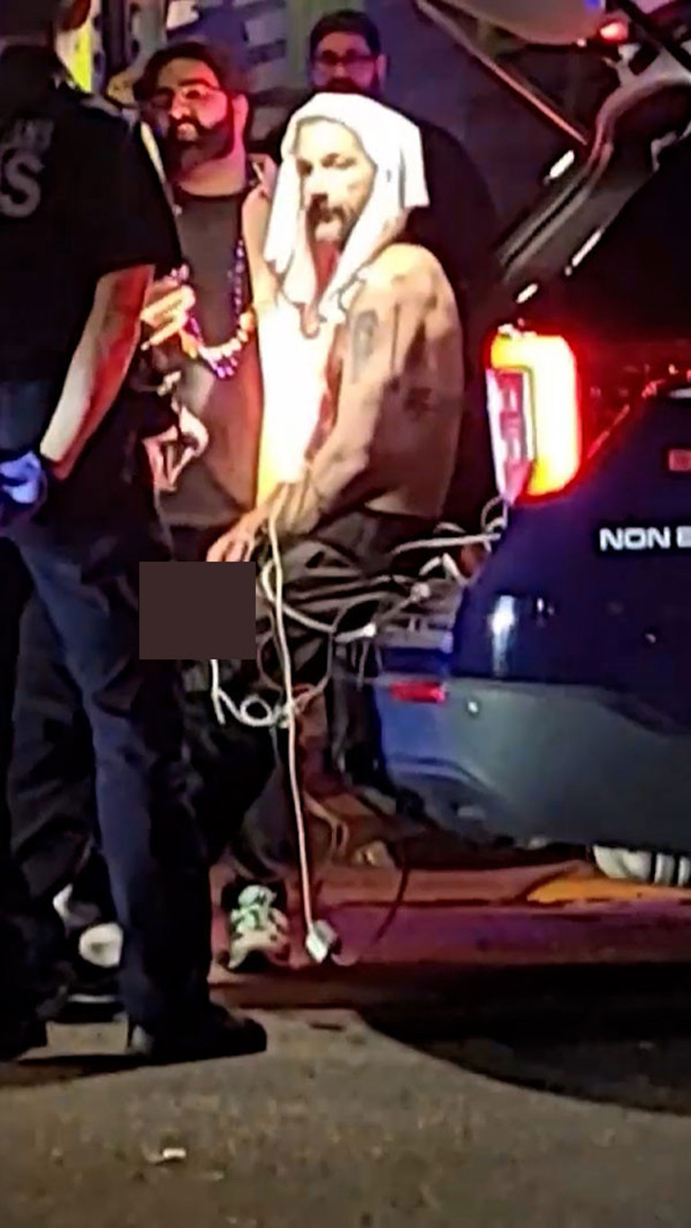 Adı ‘sinemanın yaramaz çocuğu’ kalmıştı… Karısı bile onu sessiz sedasız terk etmiş… Ünlü oyuncu bar kavgasında tutuklandı