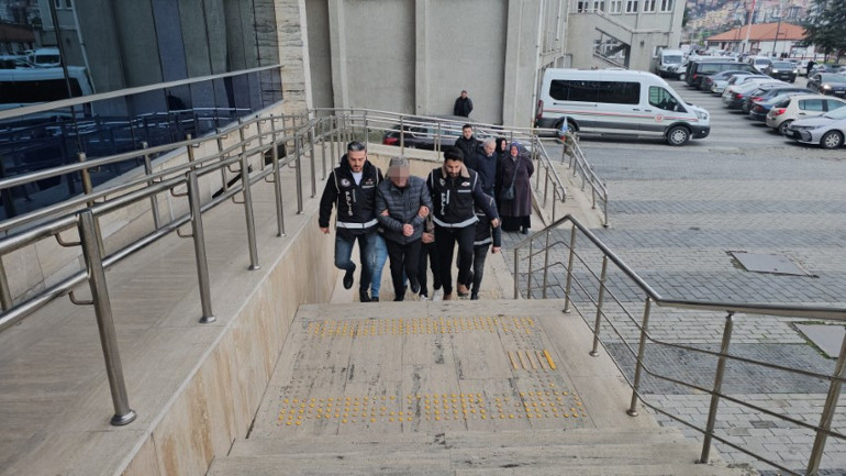 Madencilere rüşvet karşılığı rapor veren doktor tutuklandı