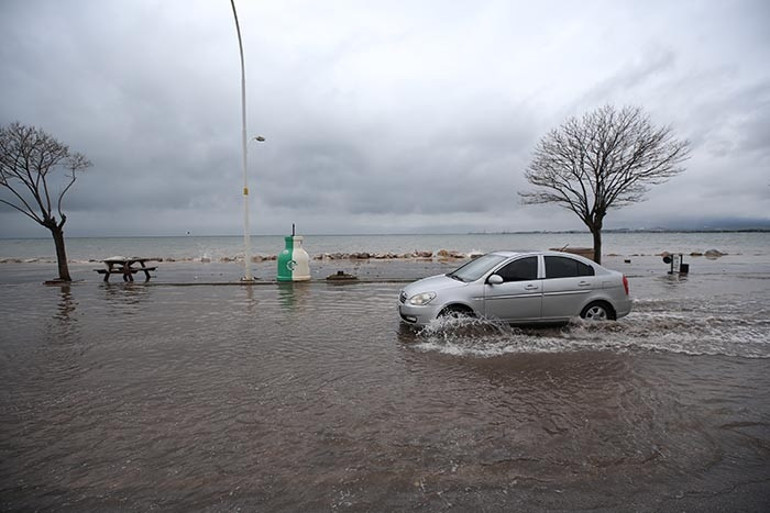 Meteoroloji saat verdi: Kuvvetli sağanak ve fırtına geliyor | Bu illerde yaşayanlar dikkat: Sel, su baskını, yıldırım, yerel dolu yağışı, heyelan...