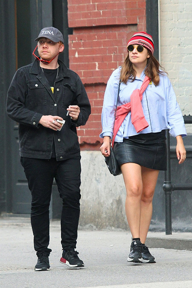 İki eski çocuk yıldız gizlice yuva kurmuştu... Sıra sıra doğan çocuklar yordu... Baba olmak beni korkuttu