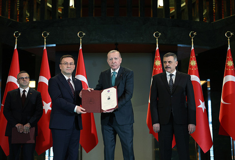 Cumhurbaşkanı Erdoğan: Tarihi bir adım attık, elimizi de gövdemizi de taşın altına koyduk