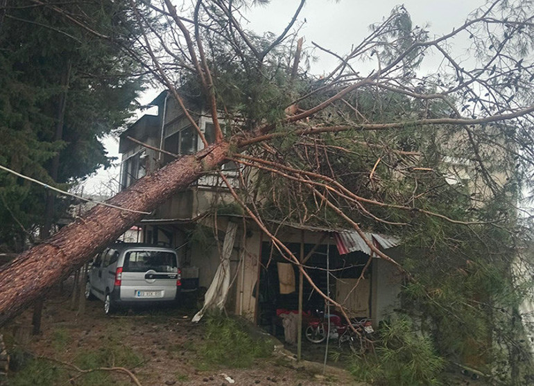 Meteoroloji saat verdi: Kuvvetli sağanak ve fırtına geliyor | Bu illerde yaşayanlar dikkat: Sel, su baskını, yıldırım, yerel dolu yağışı, heyelan...